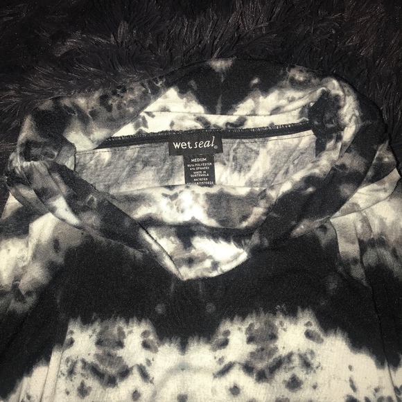 Skirt - Picture 2 of 3